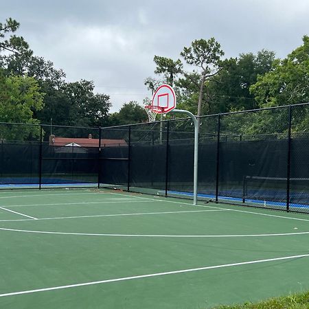 Pool Home Sleeps 6 With Large Fenced Yard Jacksonville Exteriör bild