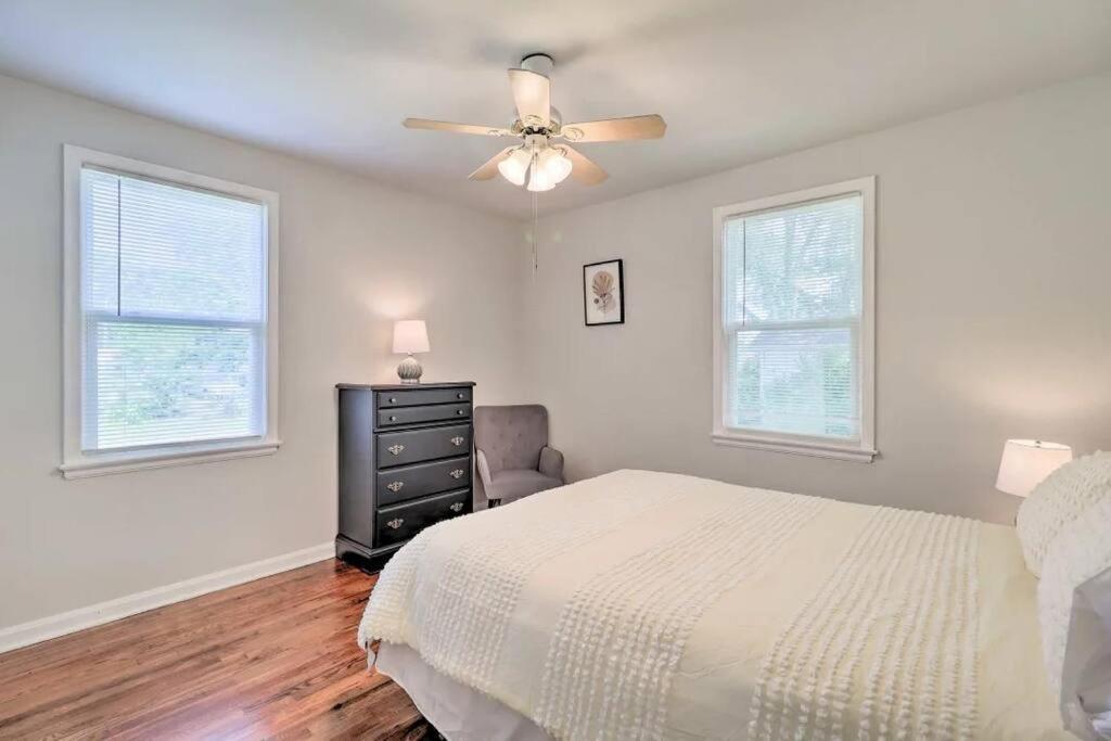 Pool Home Sleeps 6 With Large Fenced Yard Jacksonville Exteriör bild