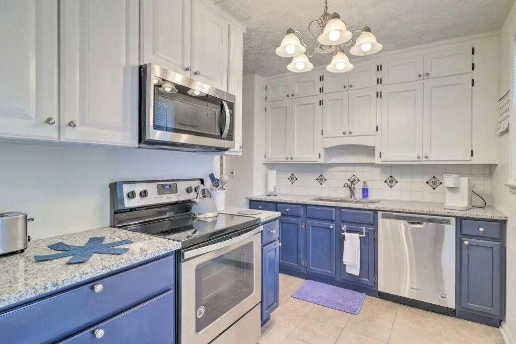Pool Home Sleeps 6 With Large Fenced Yard Jacksonville Exteriör bild
