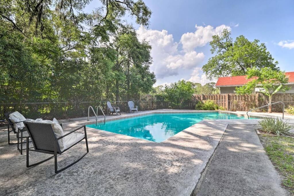 Pool Home Sleeps 6 With Large Fenced Yard Jacksonville Exteriör bild