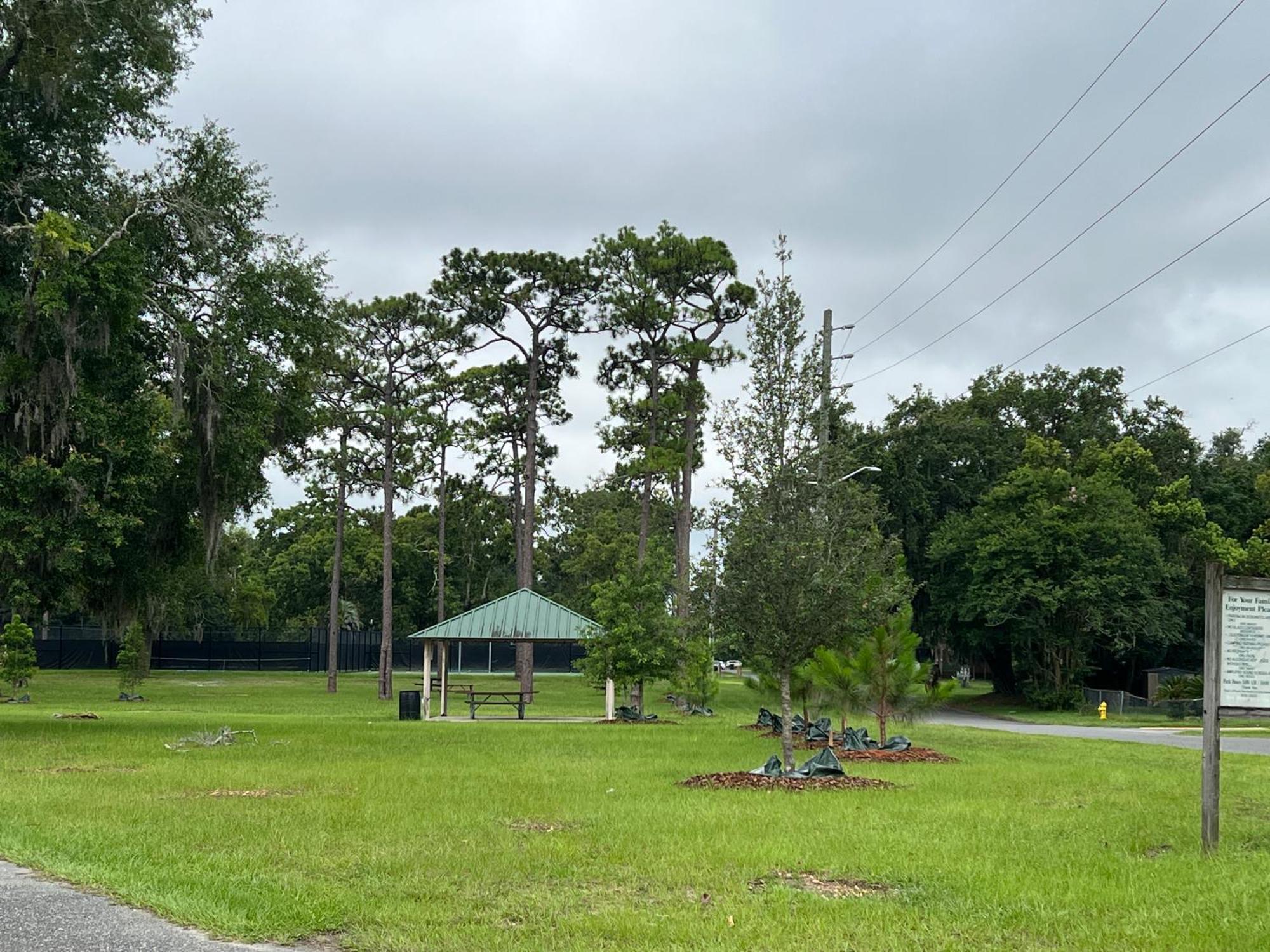 Pool Home Sleeps 6 With Large Fenced Yard Jacksonville Exteriör bild